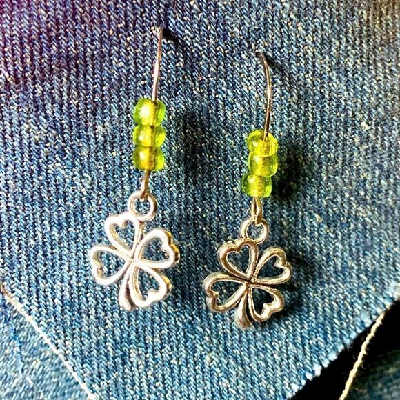 Lucky 4 Leaf Clover Earrings St, Patty’s Day Earrings - Picture 1 of 4